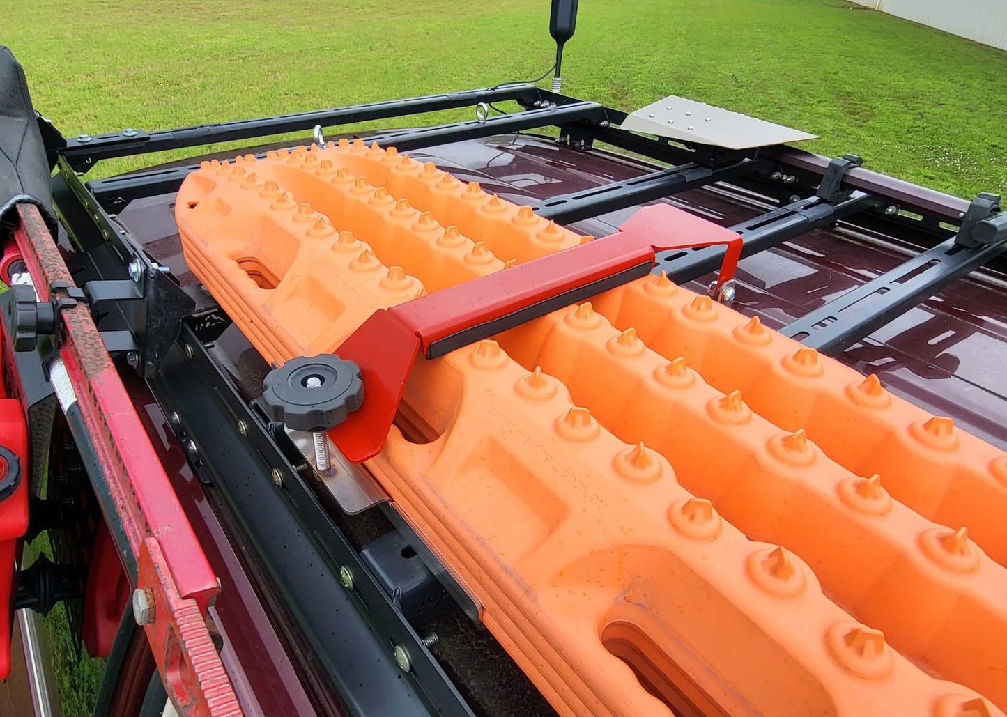 Traction Board Mount - Universal