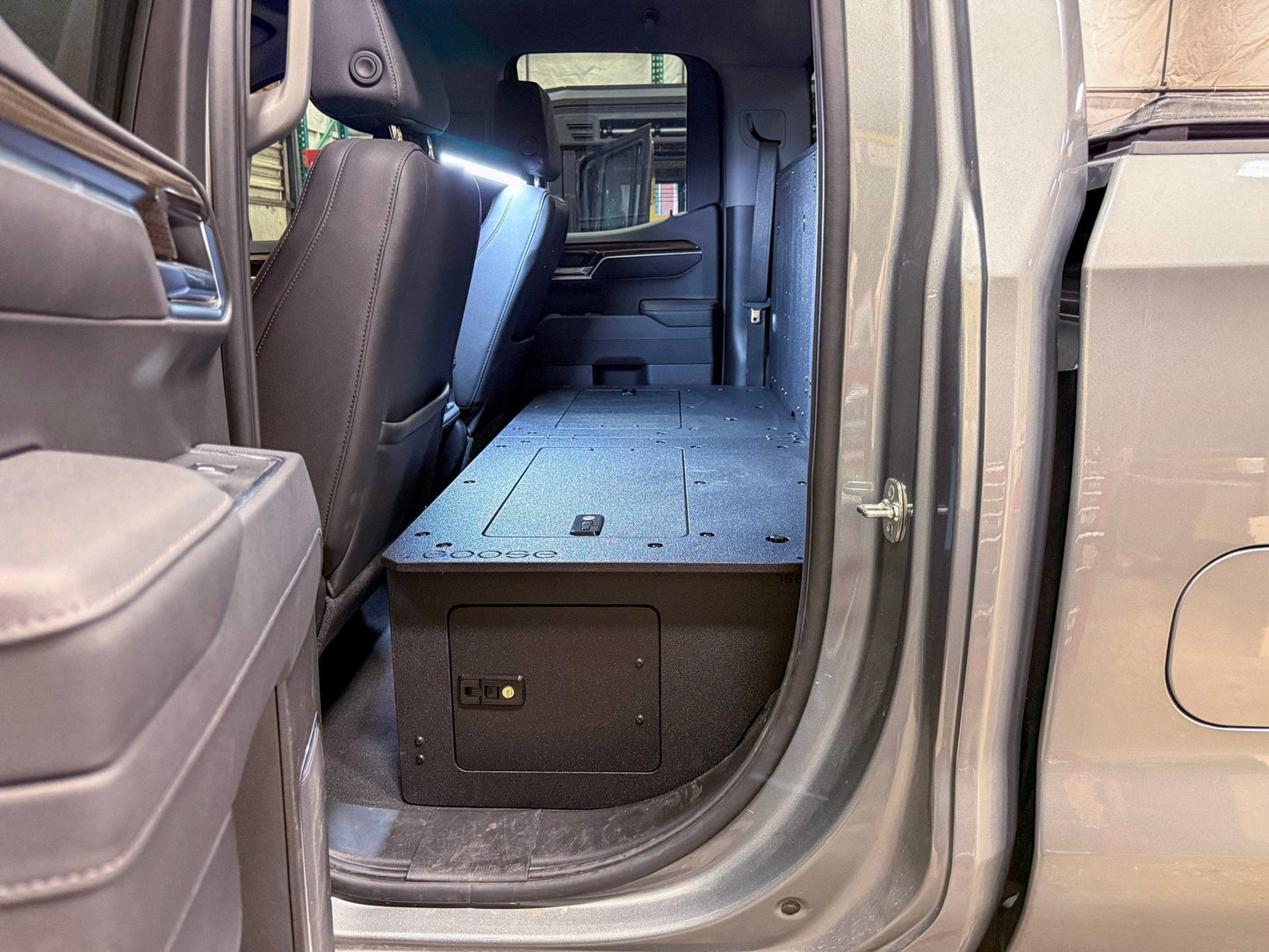 CHEVY - SILVERADO - 4TH GEN - GMC - SIERRA - DOUBLECAB - 2019-PRESENT - 5TH GEN - EXPLORE SERIES - DOUBLE CAB - SEAT DELETE PLATE SYSTEM - SECOND ROW - 100%