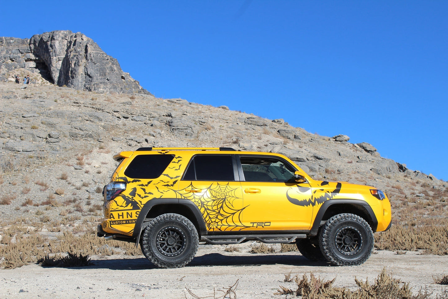 T7 - Matte Black 17x9