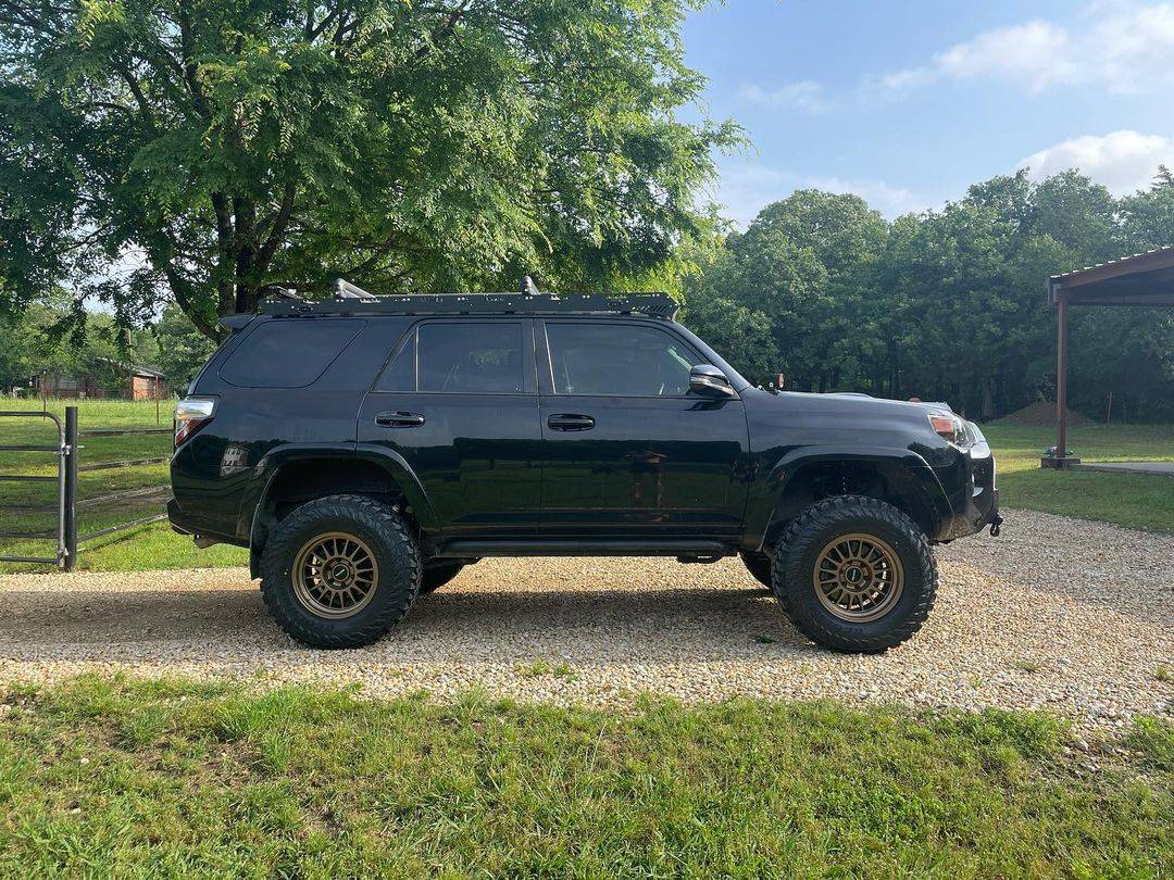 TX2 - Stratos Matte Bronze 17x9