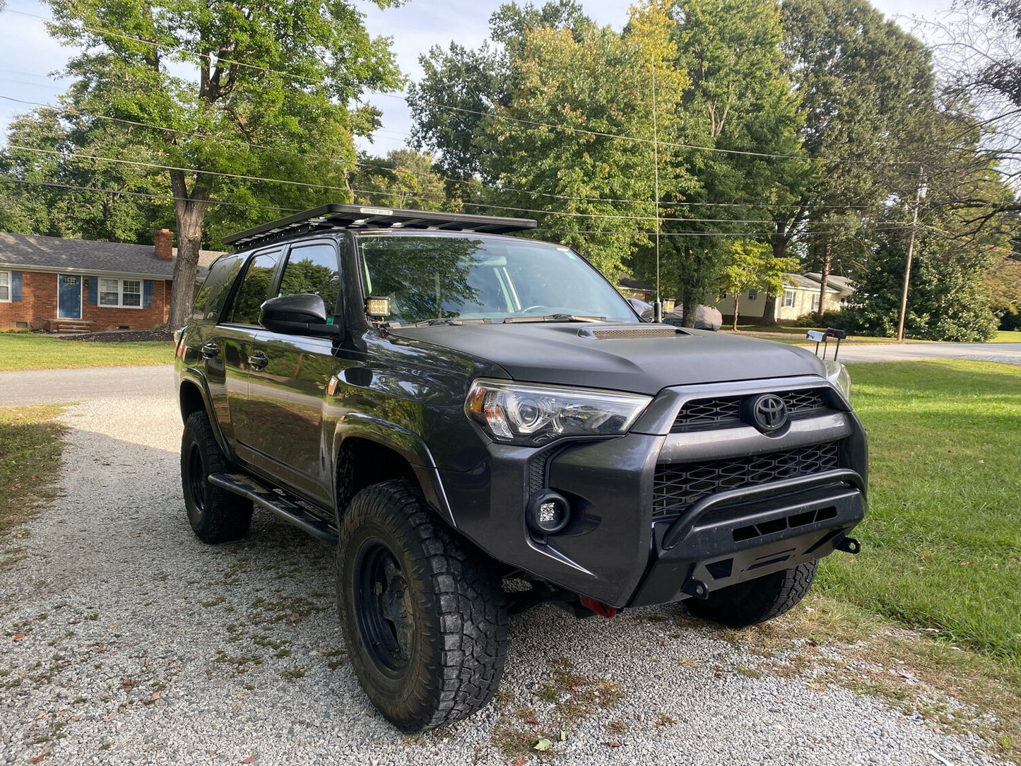 Roof Rack - Toyota 4Runner (10-24) Pioneer Platform with Rhino Rack Backbone