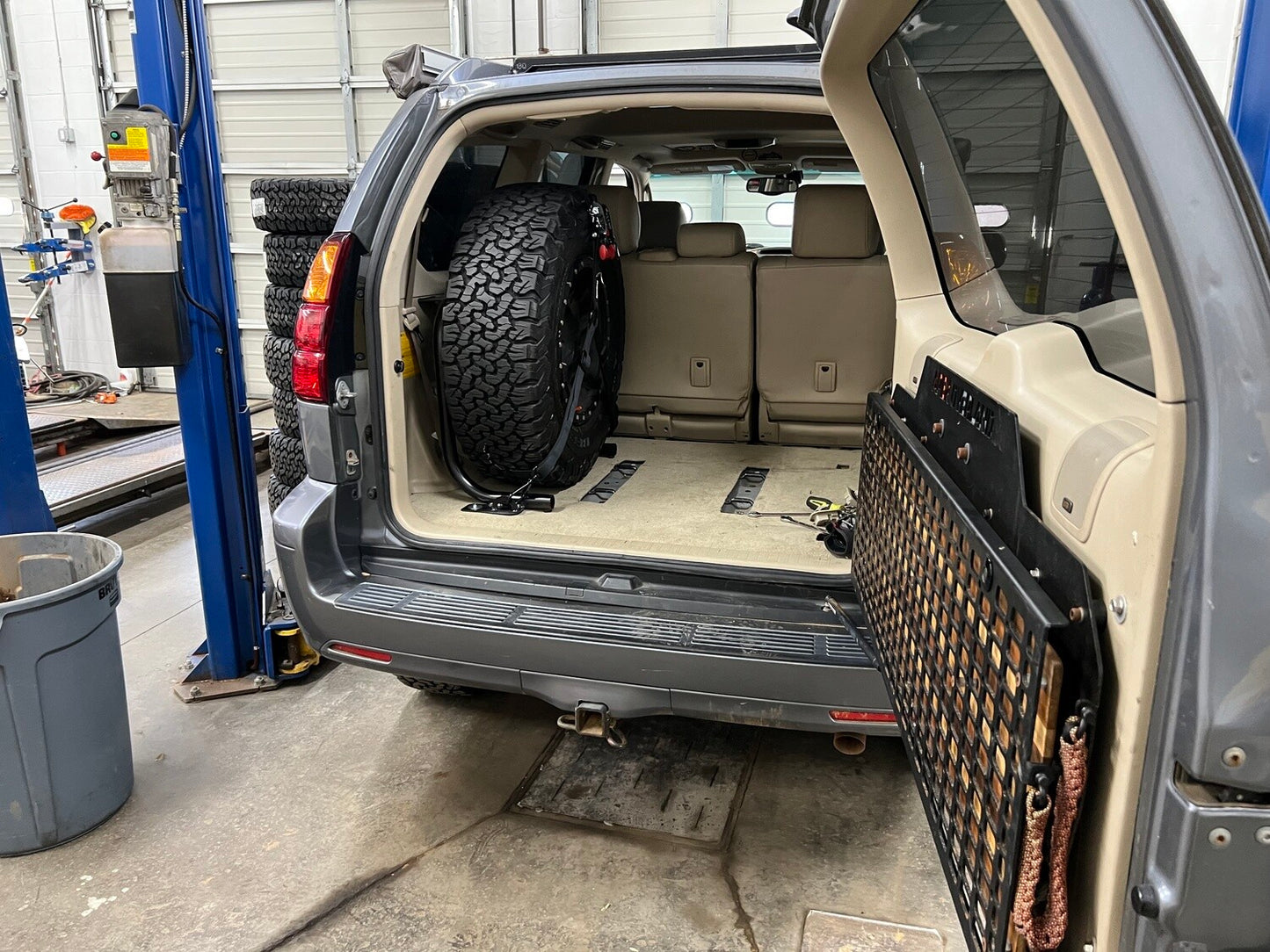 GX470 Cargo Tire Mount