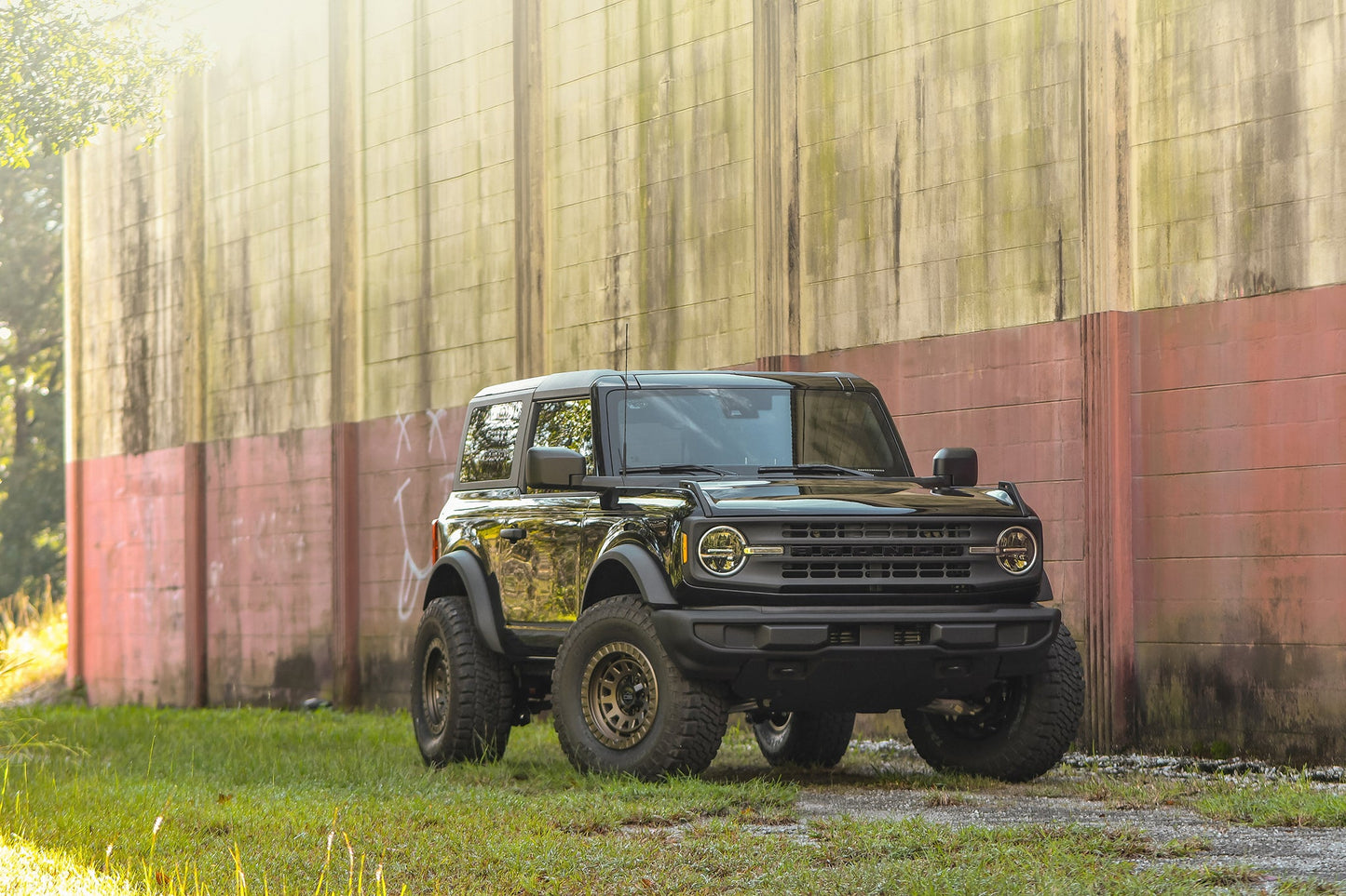 Overland Sector Venture 17x9 -12 6x135/6x139.7mm 106.2mm Satin Bronze