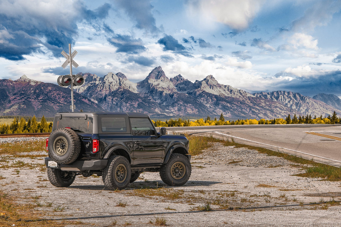 Overland Sector Venture 17x9 -12 6x135/6x139.7mm 106.2mm Satin Bronze