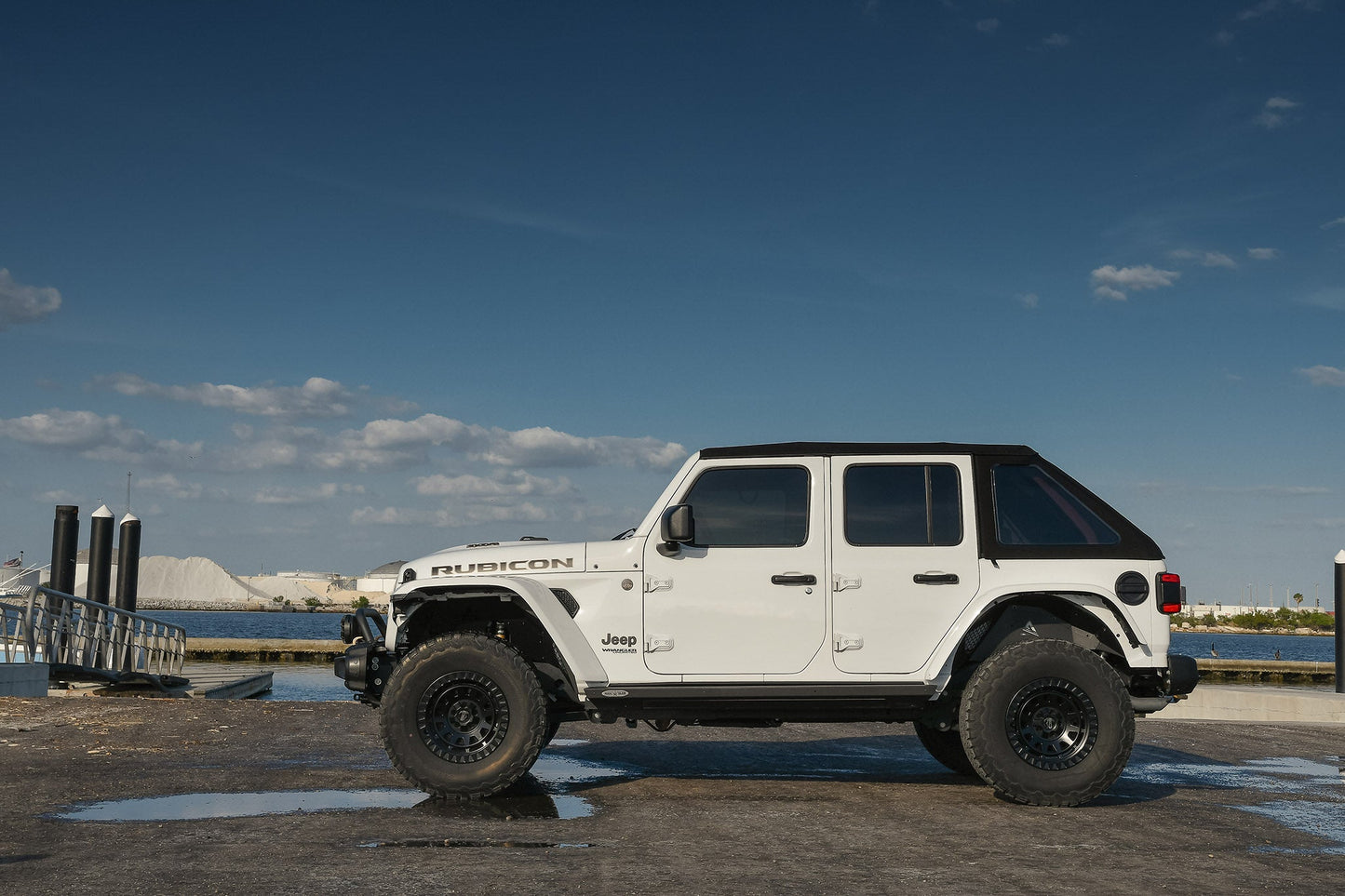 Overland Sector Venture 17x9 -12 6x135/6x139.7mm 106.2mm Satin Black