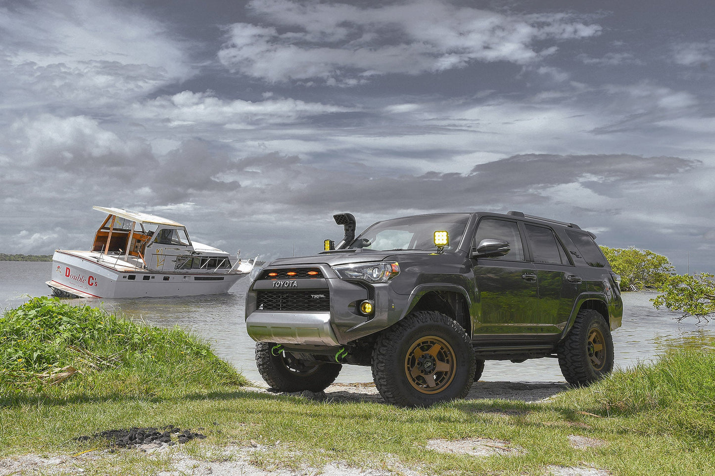 Overland Sector Atlas 17x9 -12 6x135/6x139.7mm 106.2mm Satin Textured Bronze