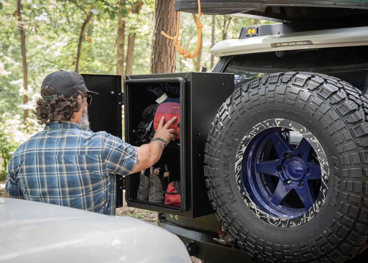 Universal Overland Storage Box (19x28x15)