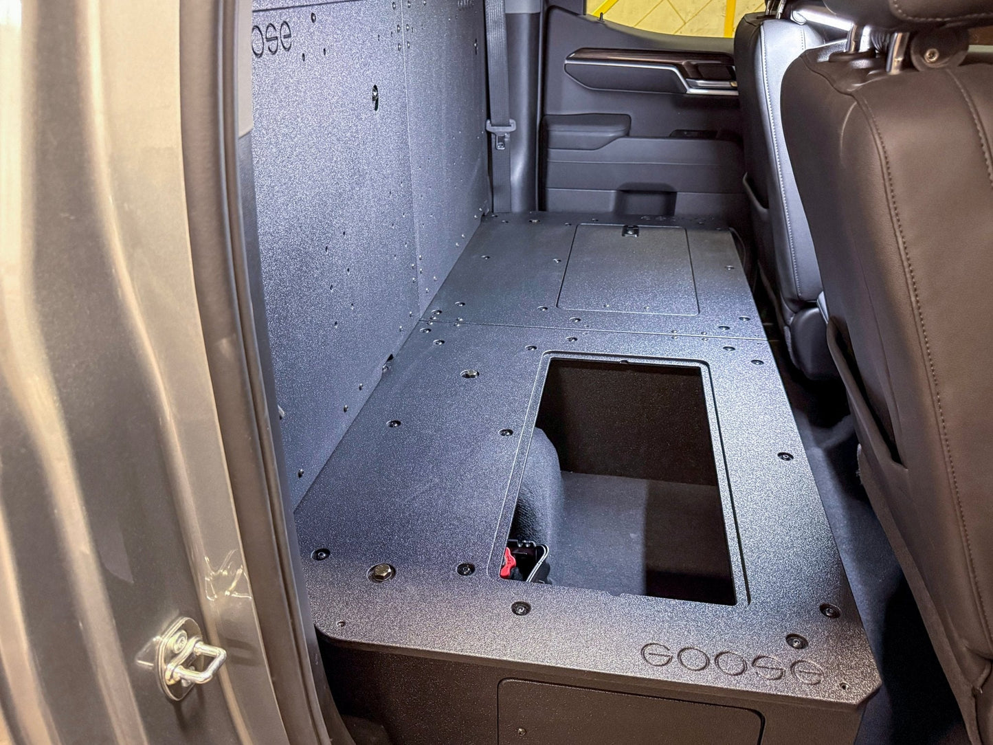 CHEVY - SILVERADO - 4TH GEN - GMC - SIERRA - DOUBLECAB - 2019-PRESENT - 5TH GEN - EXPLORE SERIES - DOUBLE CAB - SEAT DELETE PLATE SYSTEM - SECOND ROW - 100%