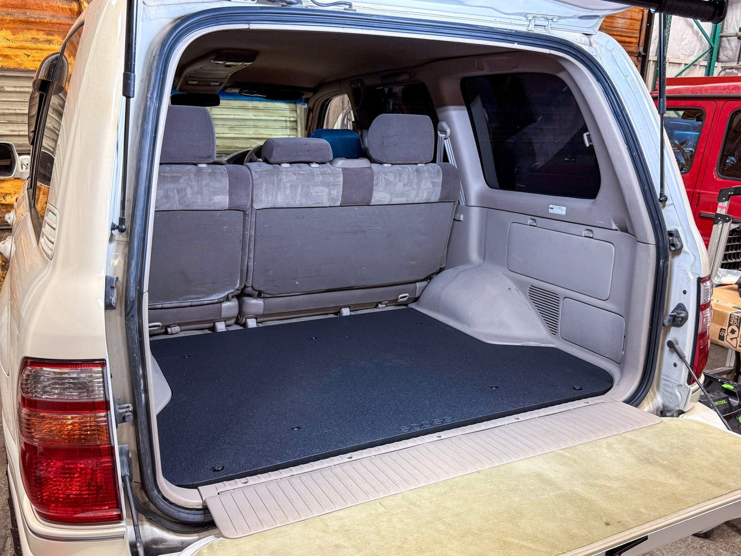 Toyota Land Cruiser 1998-2007 100 Series - Rear Plate System